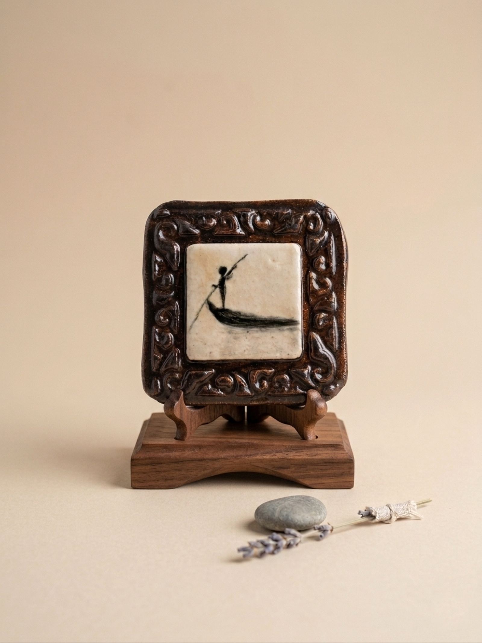 Assortiment d'aimants Petits Mondes sur présentoir bois